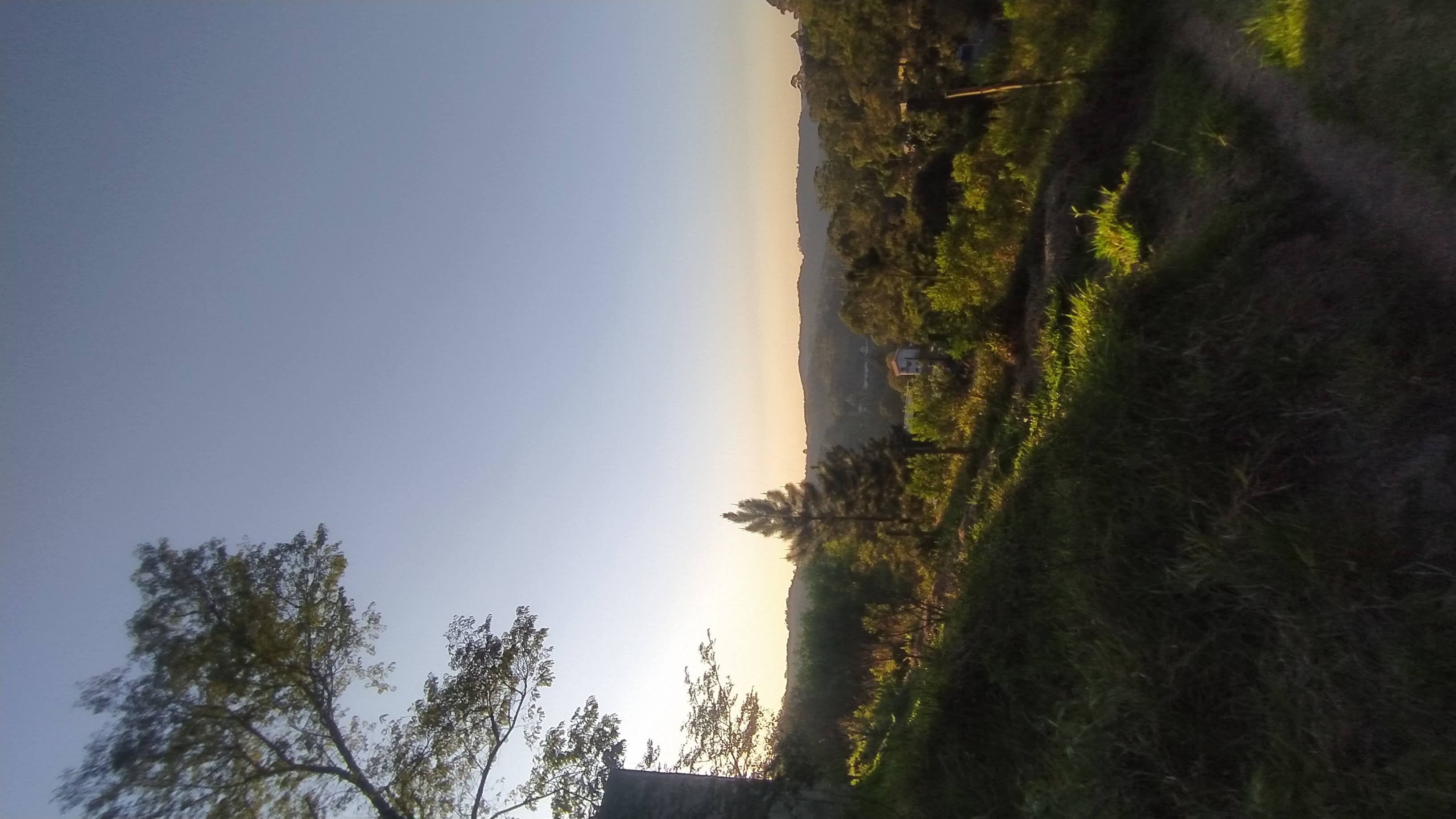 Paisagem da pedreira ao pôr do sol